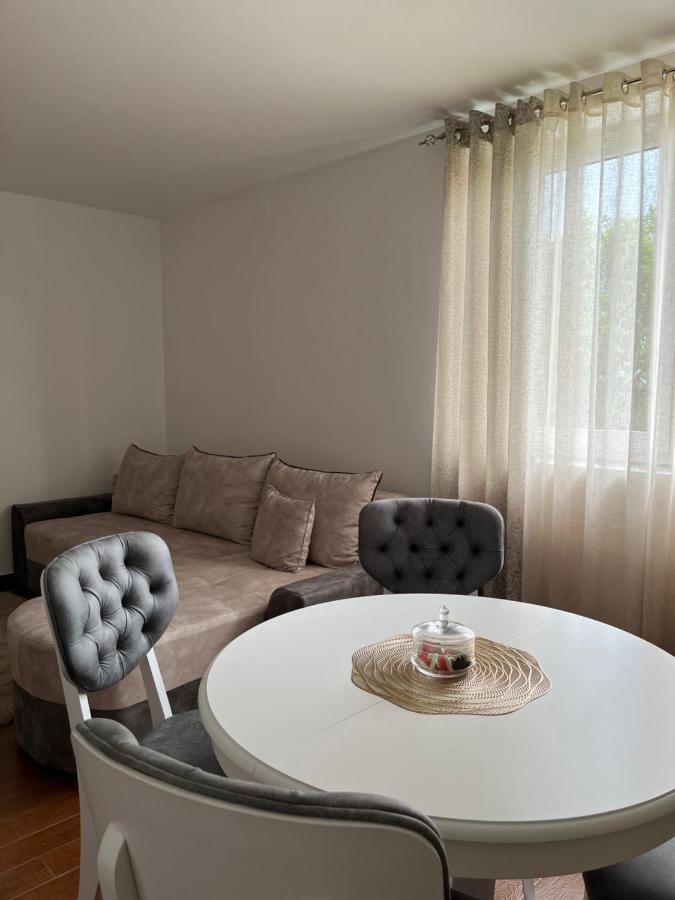 Surcin Apartment Ledine Esterno foto